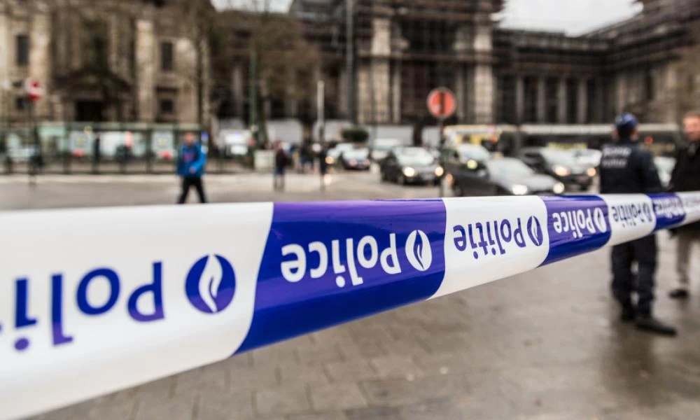 Τρόμος στις Βρυξέλλες: Άνδρας ανάγκασε γυναίκες να γονατίσουν και τις μαχαίρωσε